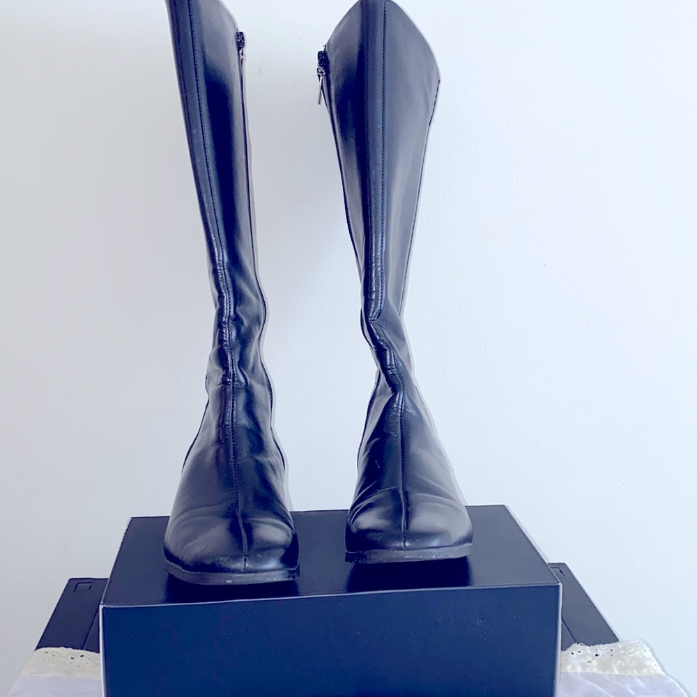 Knee length Ladies boot